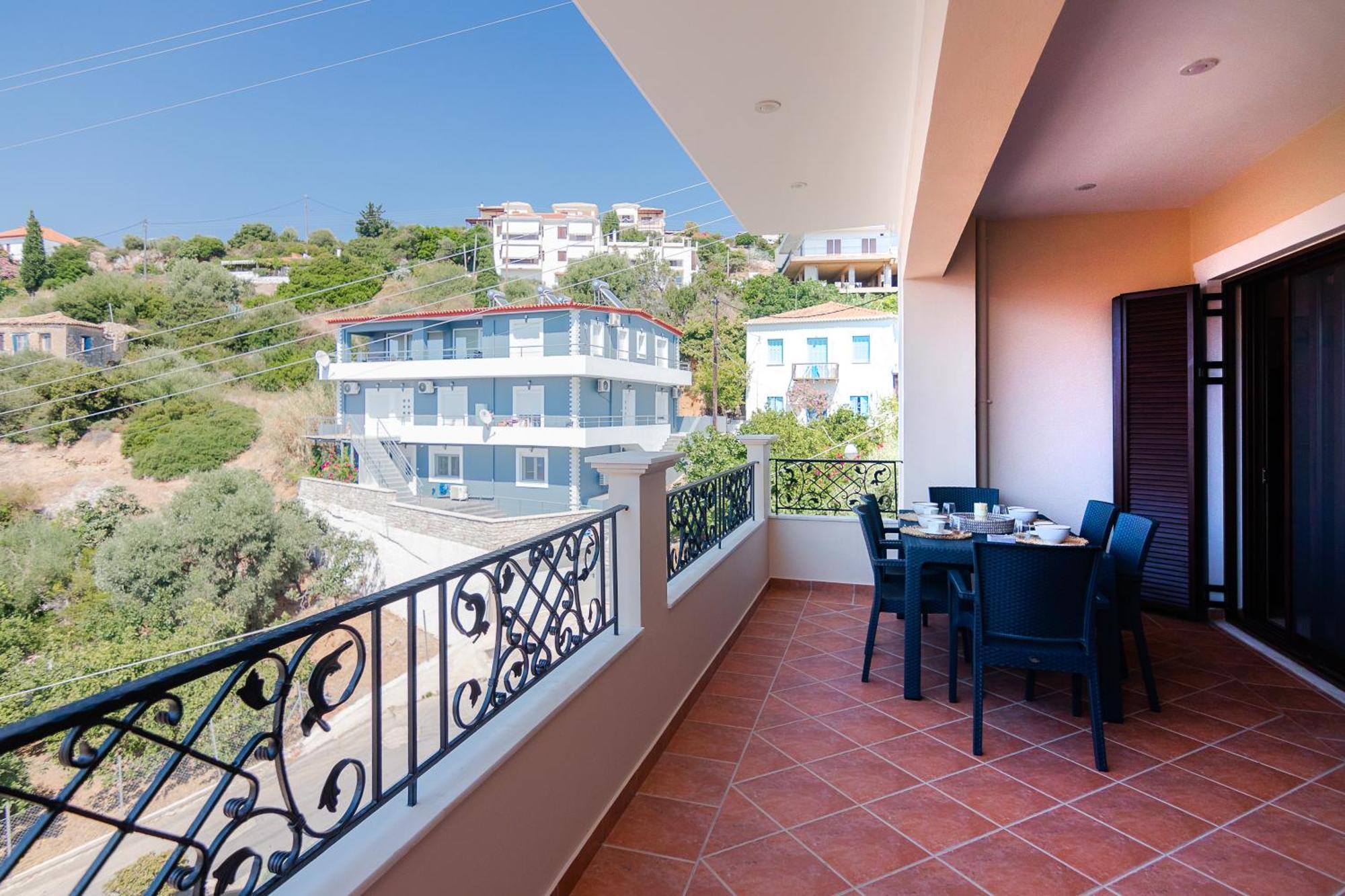 Agapi'S Luxury Apartment Pylos Exterior photo